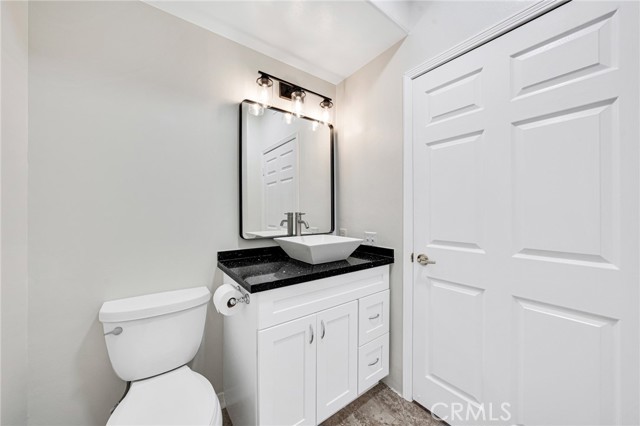 Detail Gallery Image 18 of 23 For 10824 Bloomfield St #108,  Toluca Lake,  CA 91602 - 2 Beds | 2 Baths