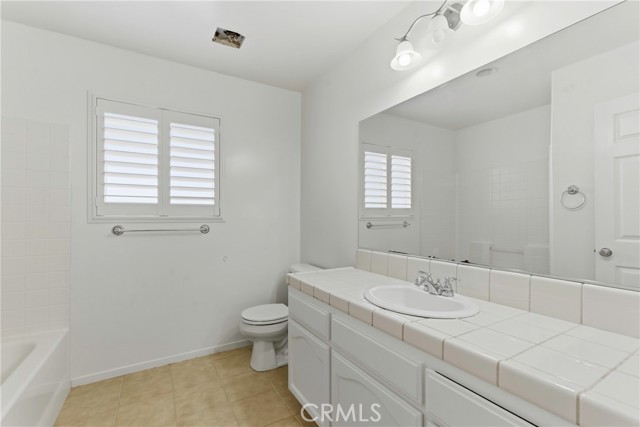 Detail Gallery Image 19 of 32 For 2306 Viso Way, Bakersfield,  CA 93313 - 3 Beds | 2 Baths