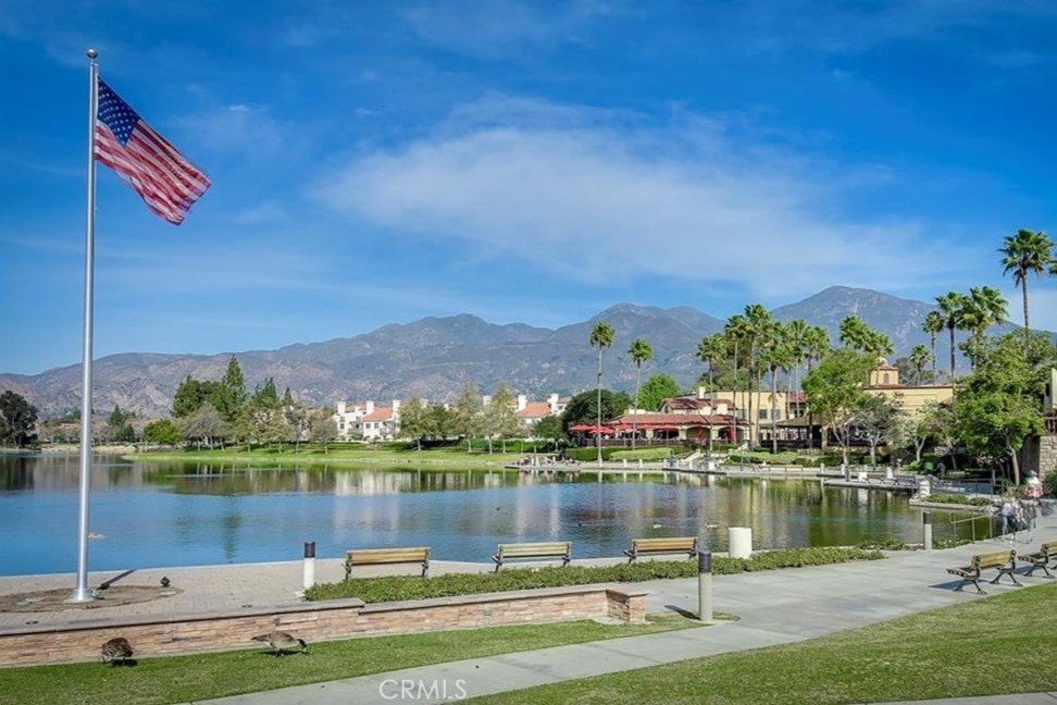 https://media.crmls.org/medias/0560ec52-b227-4877-b1b9-2c903261ed03.jpg?preset=X-Large