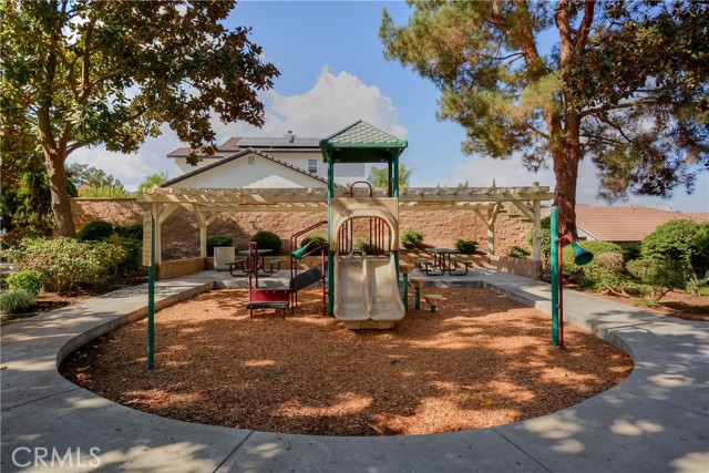 Detail Gallery Image 29 of 31 For 554 Pointe Vista Ct, Corona,  CA 92881 - 3 Beds | 2/1 Baths