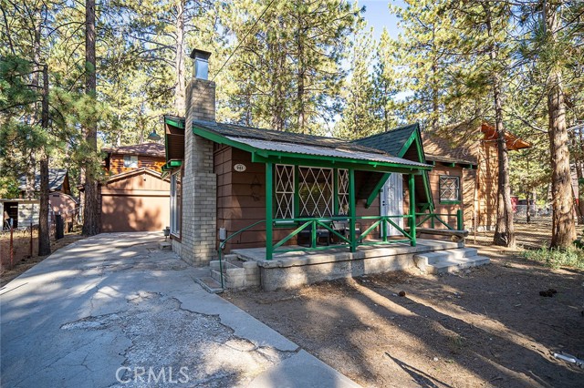 Detail Gallery Image 1 of 31 For 941 Anita Ave, Big Bear City,  CA 92314 - 2 Beds | 1 Baths