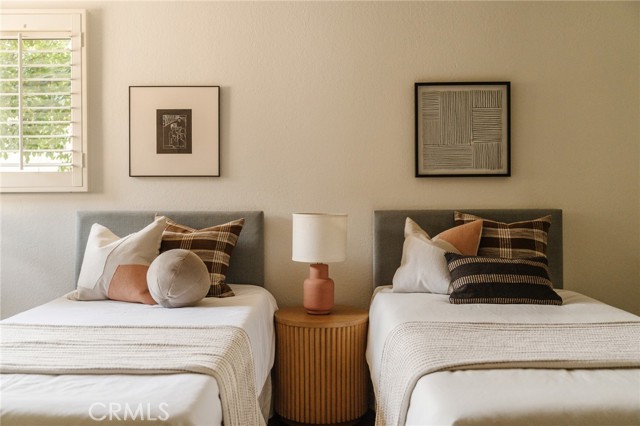 1541 Indiana Avenue, South Pasadena CA: https://media.crmls.org/medias/0561bbac-8258-48c8-8c41-23ae926a7567.jpg