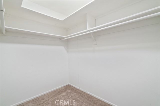 Walk-in Closet MBR