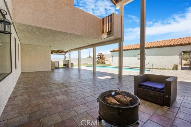 18760 Otomian Road, Apple Valley CA: https://media.crmls.org/medias/0561f1ce-6779-4cc6-91e7-5581ffbf6517.jpg