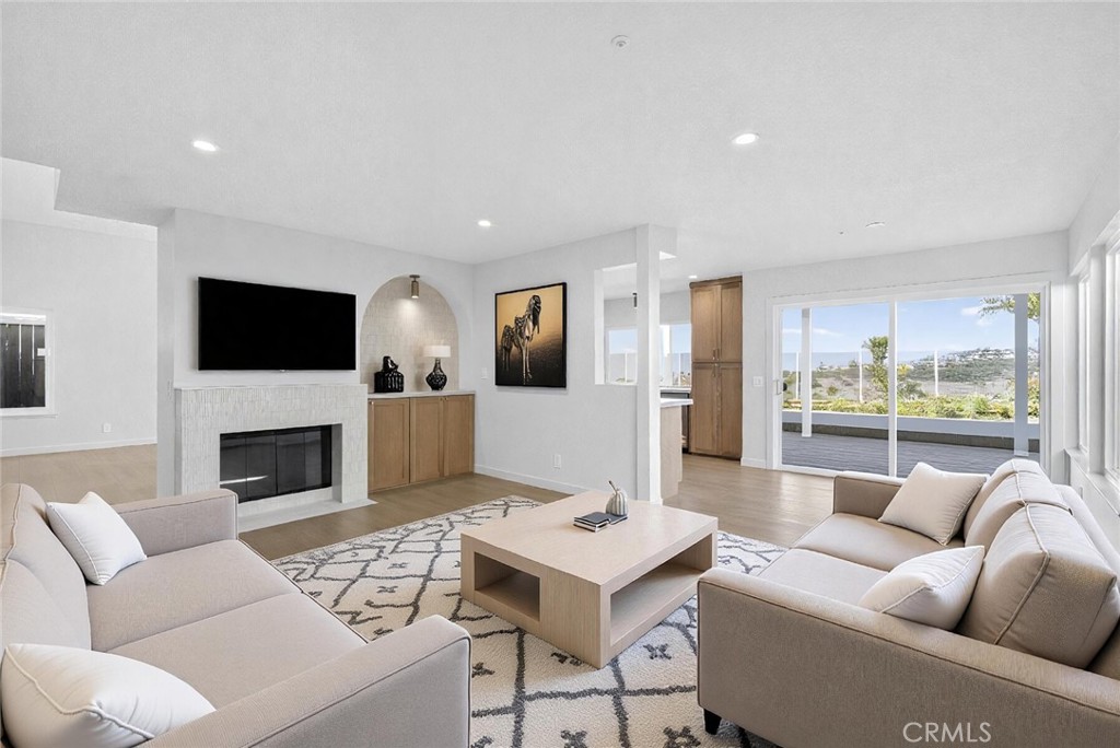 MLS #OC25245288 image #10