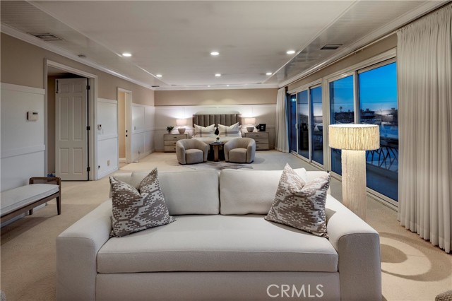 Detail Gallery Image 21 of 41 For 16631 Carousel, Huntington Beach,  CA 92649 - 4 Beds | 4/1 Baths