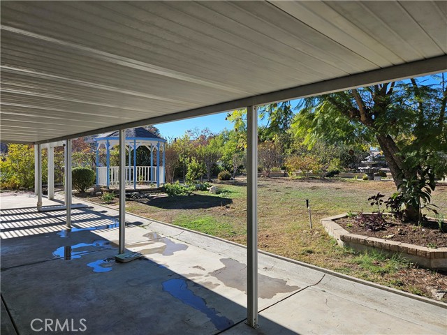 221 Hazelridge Court photo 5
