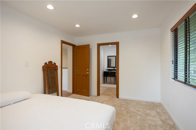 Detail Gallery Image 18 of 31 For 1016 W. Big Bear Blvd, Big Bear City,  CA 92315 - 3 Beds | 2/1 Baths