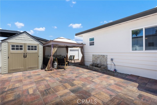 94 Yorktown, Newport Beach CA: https://media.crmls.org/medias/0564250e-5d7f-4d37-9dda-9b00a4b6d2ee.jpg