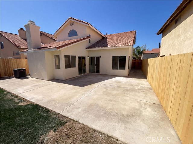 Detail Gallery Image 5 of 24 For 1947 Neptune Dr, Perris,  CA 92571 - 3 Beds | 2/1 Baths