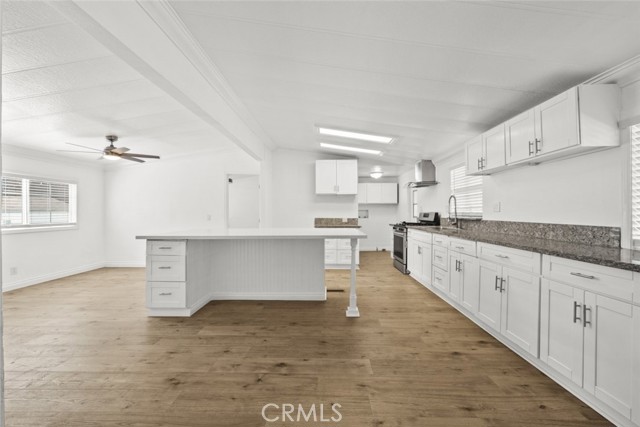 3524 E Avenue R, Palmdale CA: https://media.crmls.org/medias/0564e9a5-706b-4d92-8719-79fb1ab4cbee.jpg