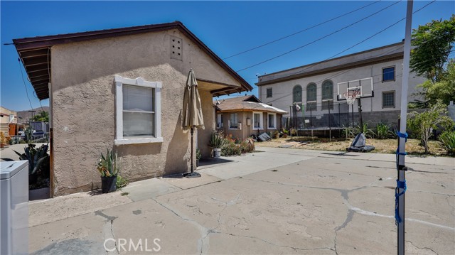 120 W Heald Avenue, Lake Elsinore CA: https://media.crmls.org/medias/05654c9e-b246-4740-861d-485caa917503.jpg