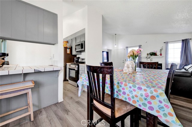 Detail Gallery Image 7 of 32 For 43730 San Francisco, Lancaster,  CA 93535 - 3 Beds | 2 Baths