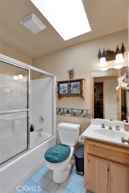 Detail Gallery Image 21 of 31 For 128 Crater Lake Rd, Big Bear Lake,  CA 92315 - 3 Beds | 2 Baths