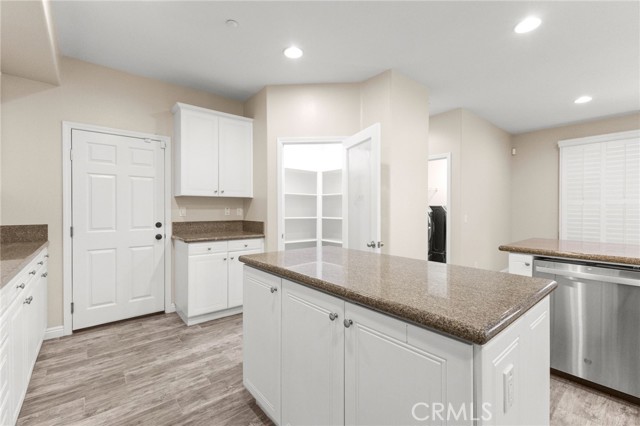 Detail Gallery Image 20 of 75 For 325 Deodar St, Redlands,  CA 92374 - 6 Beds | 4 Baths