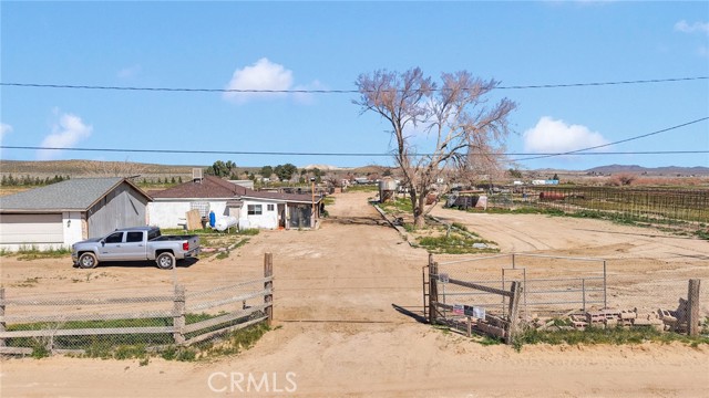 Detail Gallery Image 7 of 22 For 28571 Wild, Helendale,  CA 92342 - 2 Beds | 1 Baths