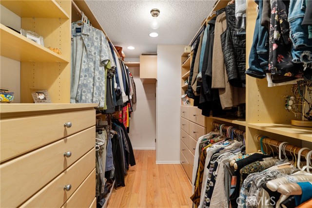 2213 Valley Drive, Manhattan Beach, California 90266, 4 Bedrooms Bedrooms, ,3 BathroomsBathrooms,Residential,Sold,Valley,SB22167937