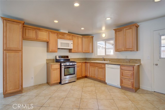 Detail Gallery Image 10 of 40 For 1234 Seabright, Grover Beach,  CA 93433 - – Beds | – Baths