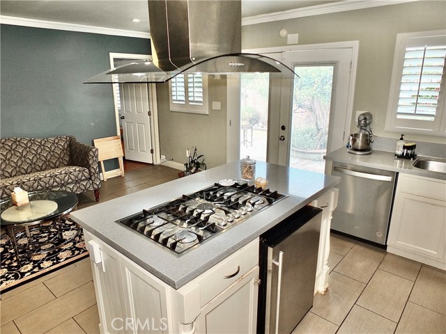 Detail Gallery Image 21 of 54 For 3733 Candlewood St, Lakewood,  CA 90712 - 3 Beds | 3 Baths