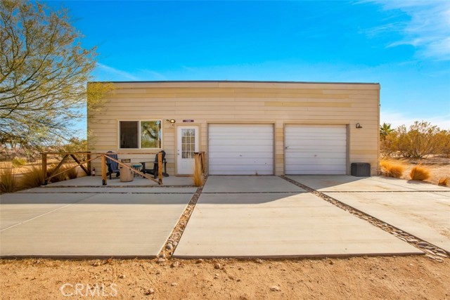 59427 La Crescenta Drive, Yucca Valley CA: https://media.crmls.org/medias/0568b2cb-bfbc-47e5-8e70-1ffcfa44574d.jpg