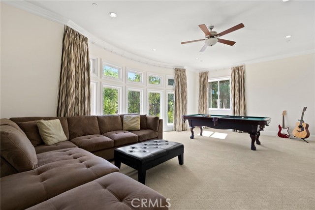 5092 Parkway Calabasas, Calabasas CA: https://media.crmls.org/medias/05695a88-cbf2-4367-9cc7-df3eb4ba4e5f.jpg