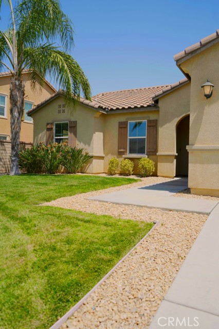 25382 Rocking Horse Court, Menifee CA: https://media.crmls.org/medias/05697739-7151-4afa-88df-9cfe435cb63e.jpg