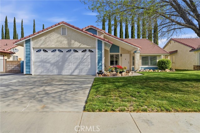 Detail Gallery Image 3 of 26 For 3329 W Avenue J3, Lancaster,  CA 93536 - 4 Beds | 2 Baths