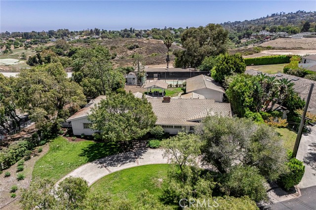 42 Empty Saddle Road, Rolling Hills Estates CA: https://media.crmls.org/medias/0569ce07-668a-48ab-b948-bc91c9891baa.jpg