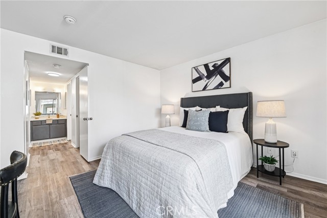 628 Daisy Avenue, Long Beach CA: https://media.crmls.org/medias/0569e5df-732a-4c84-9b4b-d5e57dafef27.jpg