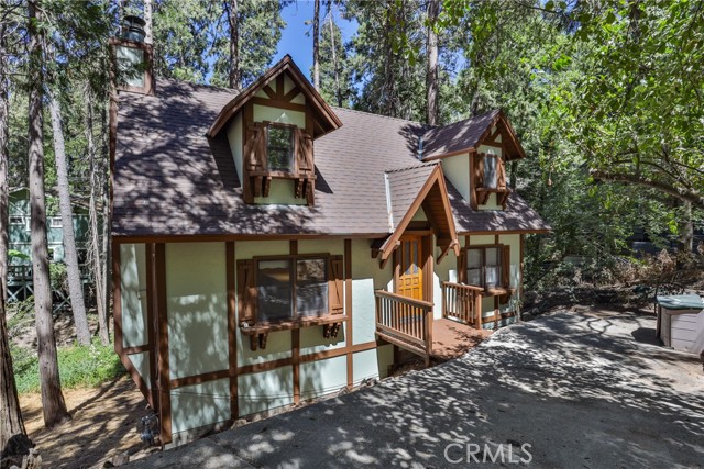 Detail Gallery Image 2 of 42 For 922 Balfrin Dr, Crestline,  CA 92325 - 3 Beds | 2 Baths