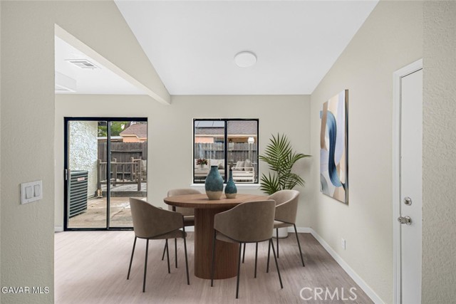 Detail Gallery Image 4 of 20 For 2831 San Miguel Dr, Lancaster,  CA 93535 - 3 Beds | 2 Baths