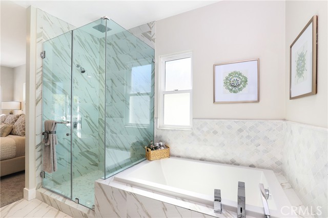 6 Oakmont Street, Phillips Ranch CA: https://media.crmls.org/medias/056af093-3c68-4926-a703-e4acf73da706.jpg