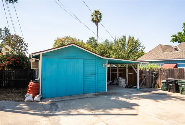 211 E Virginia Avenue, Glendora CA: https://media.crmls.org/medias/056bdd74-c83e-4831-a791-c62fd3c2c632.jpg