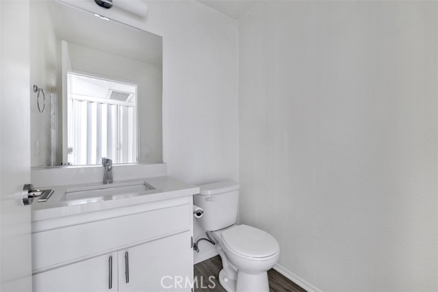 14218 Victory Boulevard, Van Nuys CA: https://media.crmls.org/medias/056c330f-3a3c-4db6-b618-b19b8b7cfa53.jpg