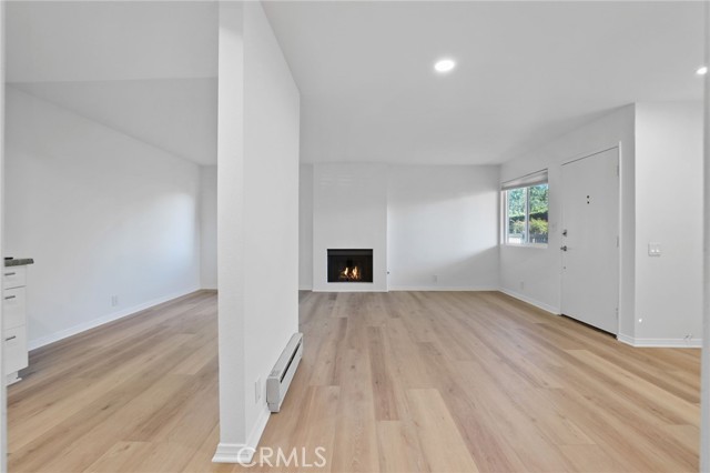 Detail Gallery Image 13 of 32 For 19132 Shoreline #2,  Huntington Beach,  CA 92648 - 1 Beds | 1 Baths