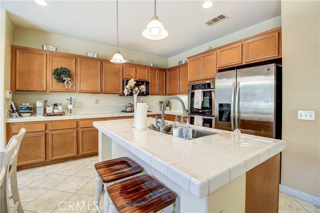 Detail Gallery Image 11 of 38 For 25960 Corte Antigua, Moreno Valley,  CA 92551 - 6 Beds | 3 Baths