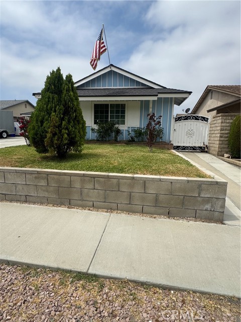 27245 Langside Avenue, Canyon Country CA: https://media.crmls.org/medias/056d9230-6a38-47a6-932a-3dde9726df19.jpg