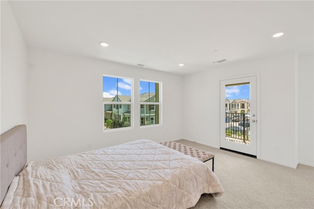 4009 E Coronado Privado, Ontario CA: https://media.crmls.org/medias/056df079-e1af-407d-bbe2-fc425d9a5b5e.jpg