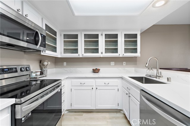 192 S Cross Creek Road, Orange CA: https://media.crmls.org/medias/056e0529-377b-4457-9e46-d6df385c4edc.jpg