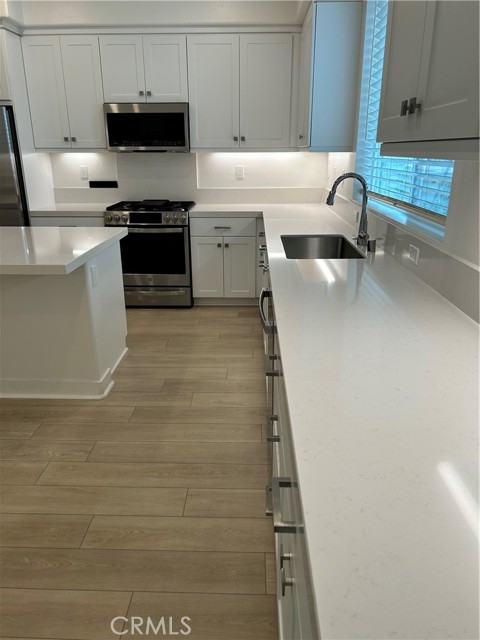 Plenty of counter and cabinet space