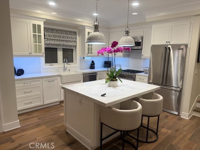 Detail Gallery Image 3 of 56 For 512 Jasmine Ave, Corona Del Mar,  CA 92625 - 3 Beds | 3/1 Baths