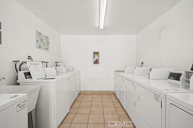 Detail Gallery Image 17 of 20 For 5500 Lindley #209,  Encino,  CA 91316 - 1 Beds | 1 Baths