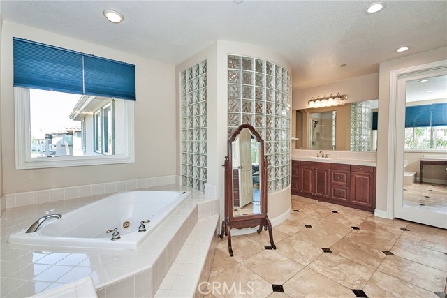 Detail Gallery Image 39 of 49 For 13060 Carnesi Dr, Rancho Cucamonga,  CA 91739 - 5 Beds | 5/1 Baths