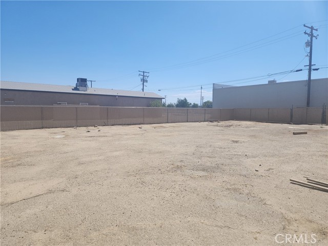 206 W Oldfield Street, Lancaster, California 93534, ,Commercial Sale,For Sale,206 W Oldfield Street,CRSR24185248