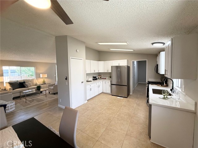 Detail Gallery Image 4 of 26 For 5800 Hamner Ave #471,  Corona,  CA 91752 - 3 Beds | 2 Baths