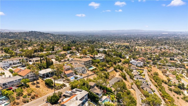 12284 Circula Panorama, Santa Ana CA: https://media.crmls.org/medias/0570adf1-9ed6-463c-acde-60b1541458ab.jpg