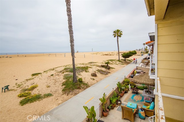 Detail Gallery Image 20 of 31 For 418 E Oceanfront, Newport Beach,  CA 92661 - 2 Beds | 2/1 Baths