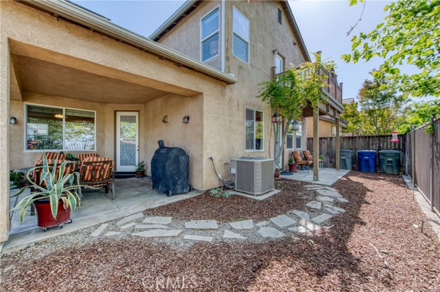 Detail Gallery Image 34 of 47 For 5272 W King Fisher Ln, Fresno,  CA 93722 - 4 Beds | 2/1 Baths