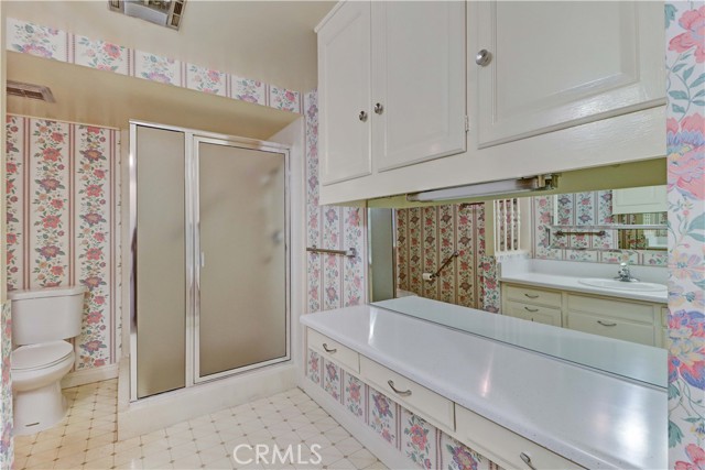 Detail Gallery Image 23 of 56 For 2009 via Mariposa #D,  Laguna Woods,  CA 92637 - 2 Beds | 2 Baths