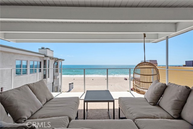 2208 The Strand, Manhattan Beach CA: https://media.crmls.org/medias/0571c549-253a-4503-9d72-bbf167dac28a.jpg